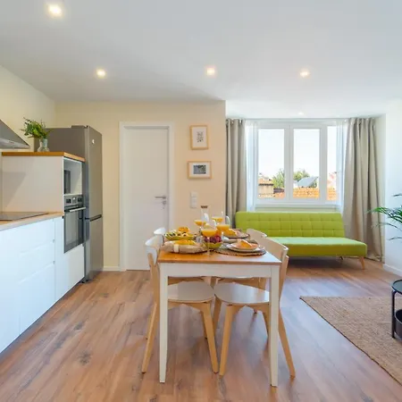 Apartment Fantastic Contemporary Flat W/ Balcony Porto