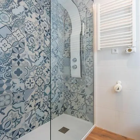 Fantastic Contemporary Flat W/ Balcony * Porto