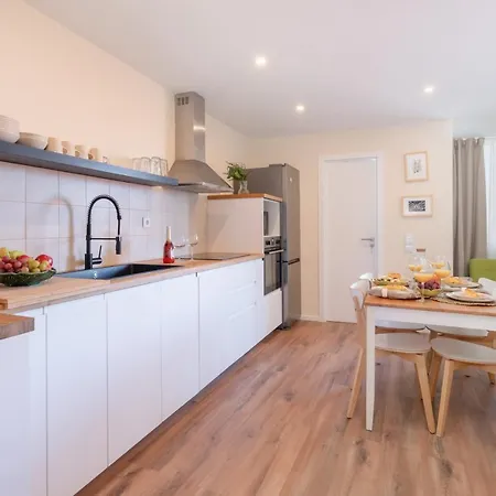 Apartment Fantastic Contemporary Flat W/ Balcony Porto