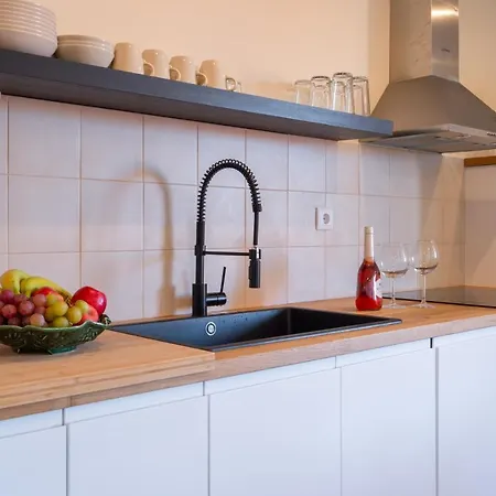 Fantastic Contemporary Flat W/ Balcony Porto