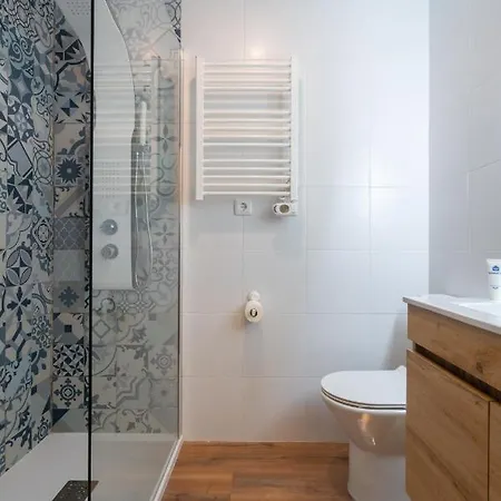 Fantastic Contemporary Flat W/ Balcony Porto