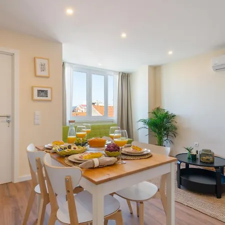 Fantastic Contemporary Flat W/ Balcony * Porto